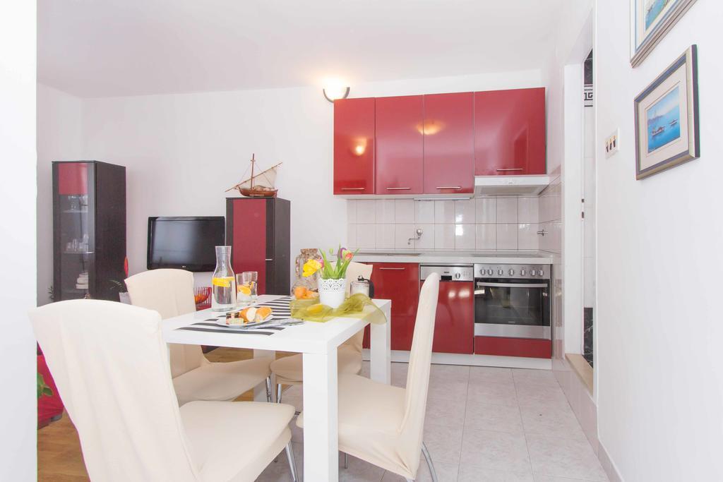 Red Valentino Apartment Split Exteriér fotografie